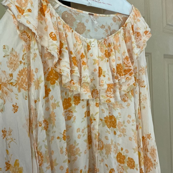 Free People top - Picture 1 of 6